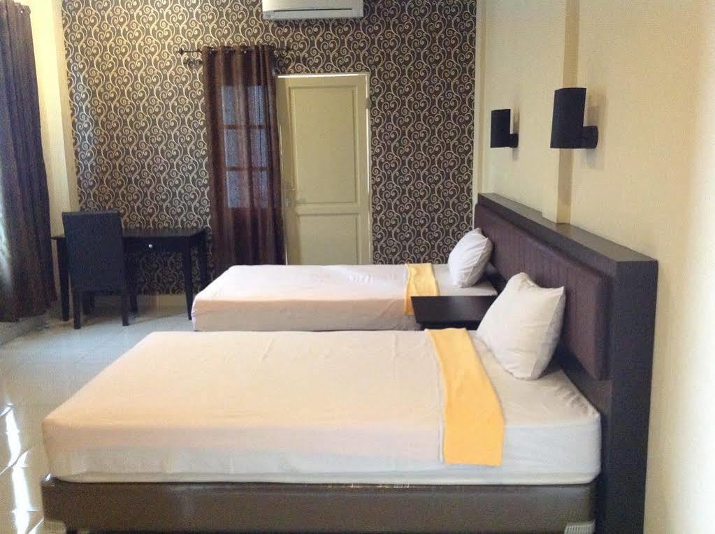 Carolina Transit Hotel เมดาน ภายนอก รูปภาพ