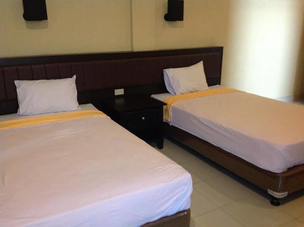 Carolina Transit Hotel เมดาน ภายนอก รูปภาพ