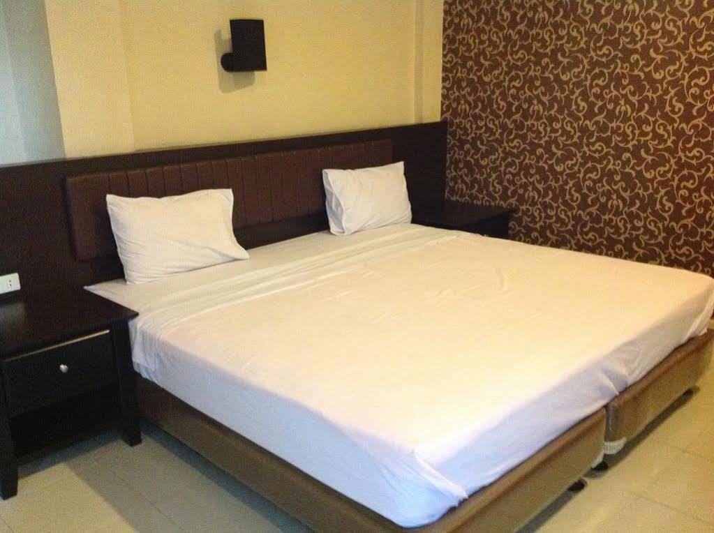 Carolina Transit Hotel เมดาน ภายนอก รูปภาพ