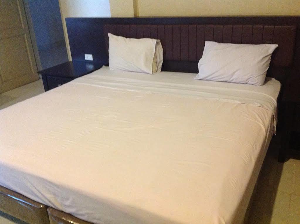 Carolina Transit Hotel เมดาน ภายนอก รูปภาพ